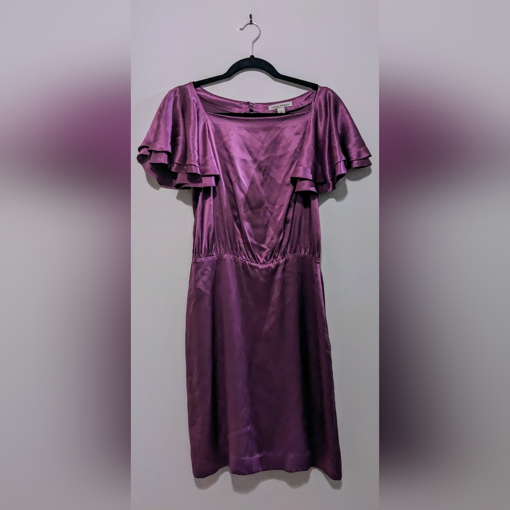 Banana Republic 100% Silk Flowy Sleeve Knew Length Plum Holiday Dress size 2